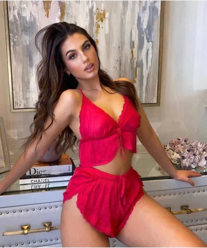 Adana Escort Damla ile Zevk Dolu Anlar Geçirin